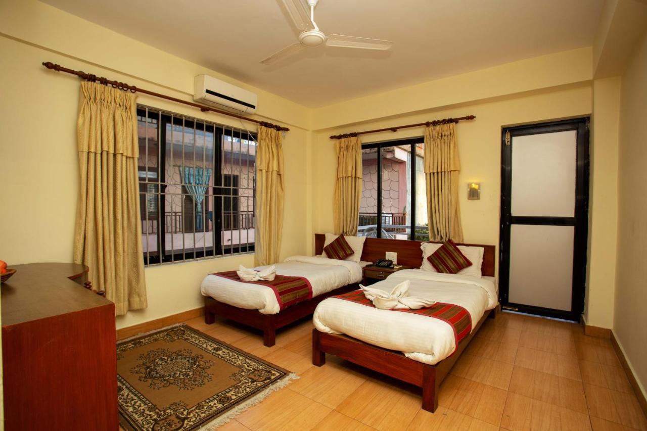 Hotel Orchid Pokhara Bagian luar foto