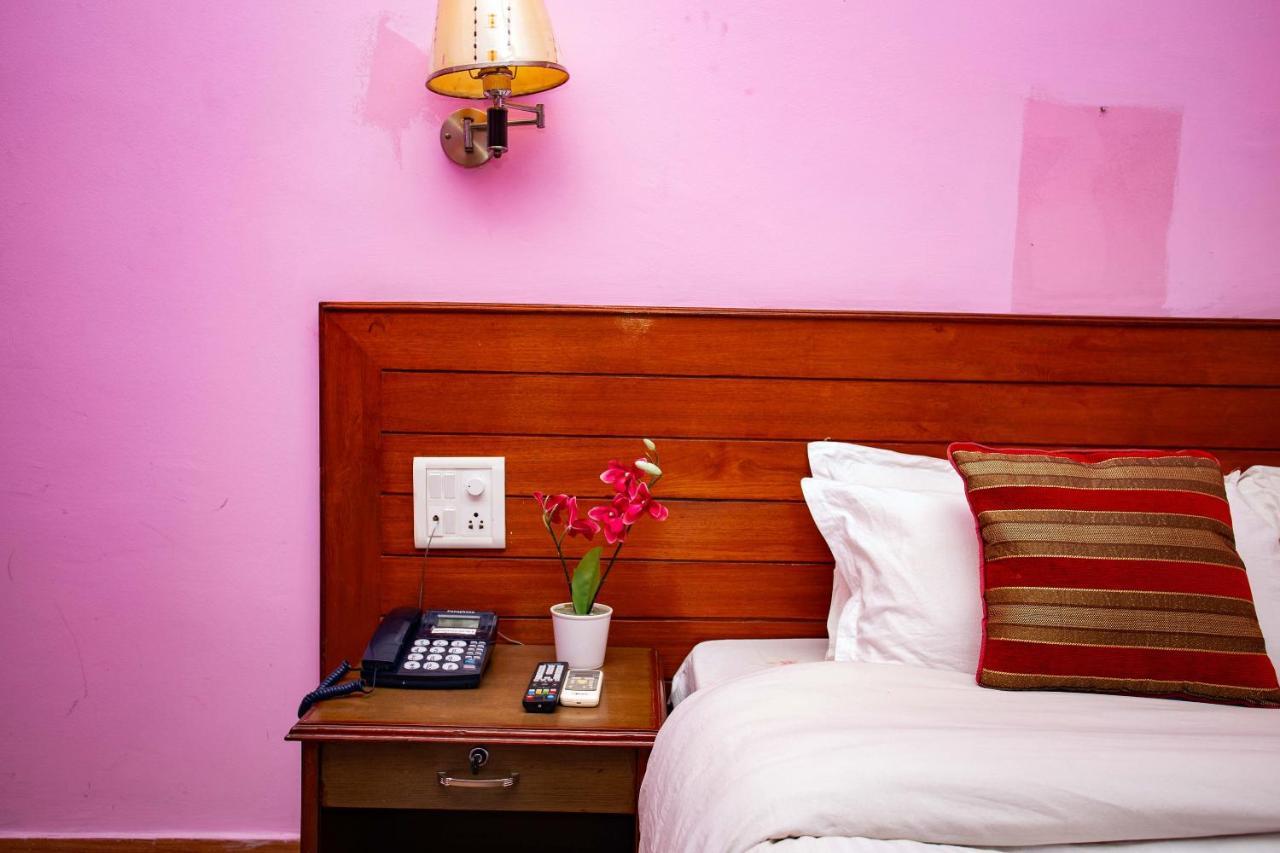 Hotel Orchid Pokhara Bagian luar foto